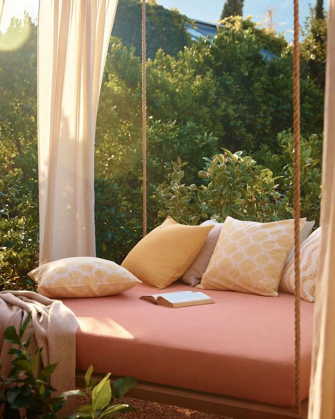 H&M Home Late Summer 2024 - H&M campaign produced by Steel Productions in Cape Town, photographed by Inge Prins